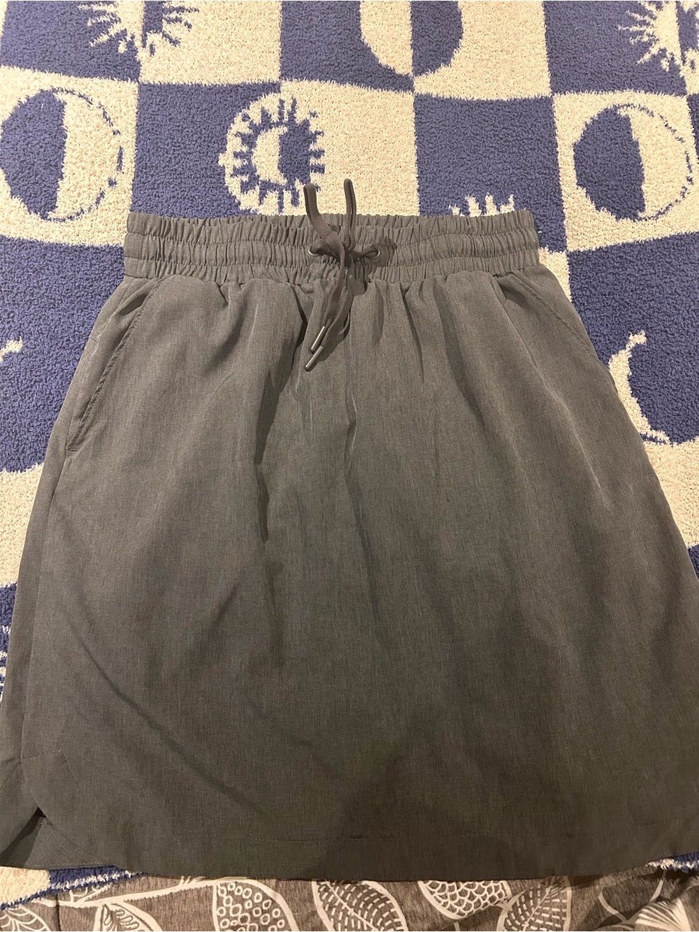Mondetta charcoal gray drawstring skirt